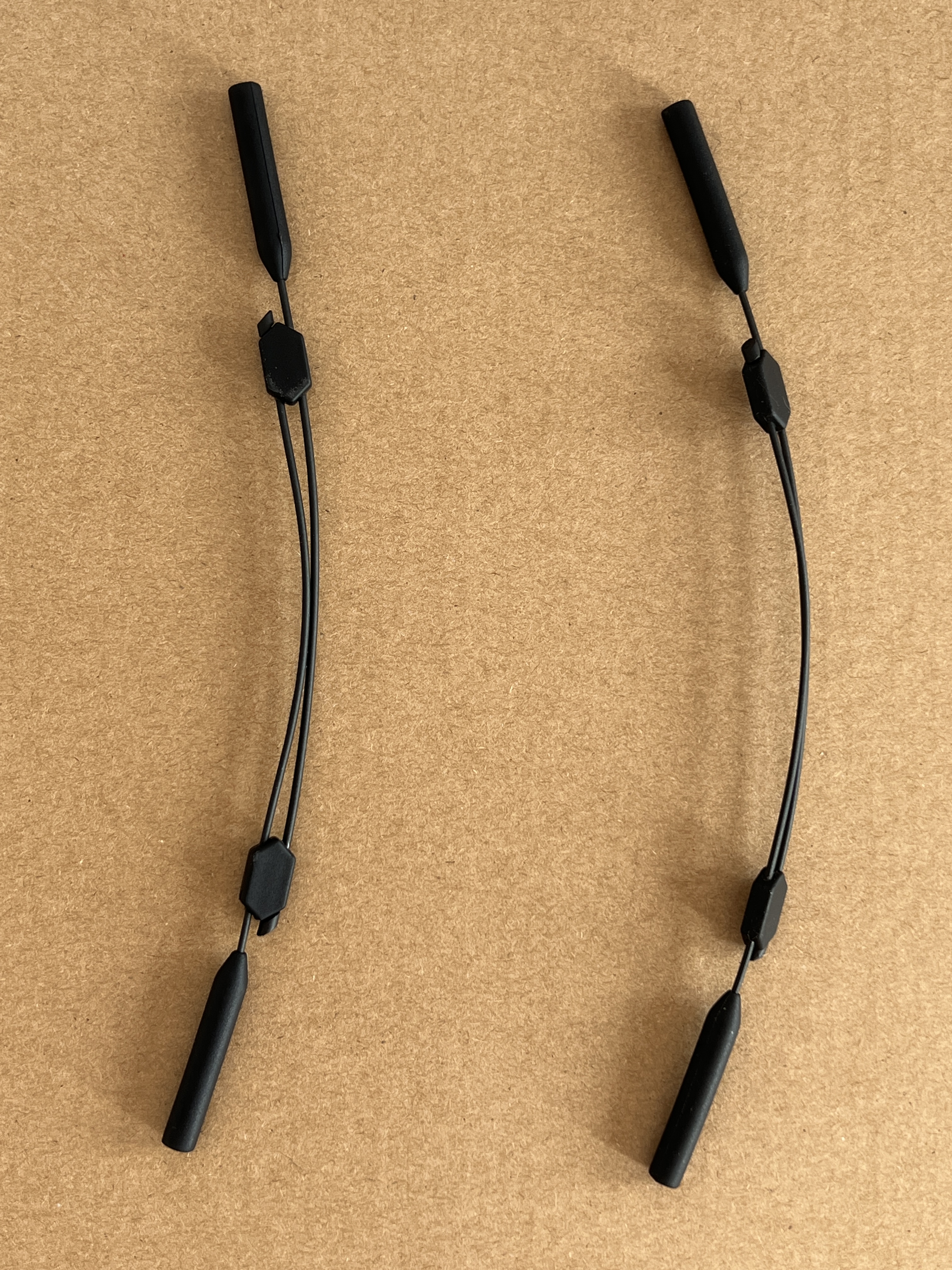 Adjustable Sunglasses Holder S - Sunglass Retainer Cord のレビューと価格