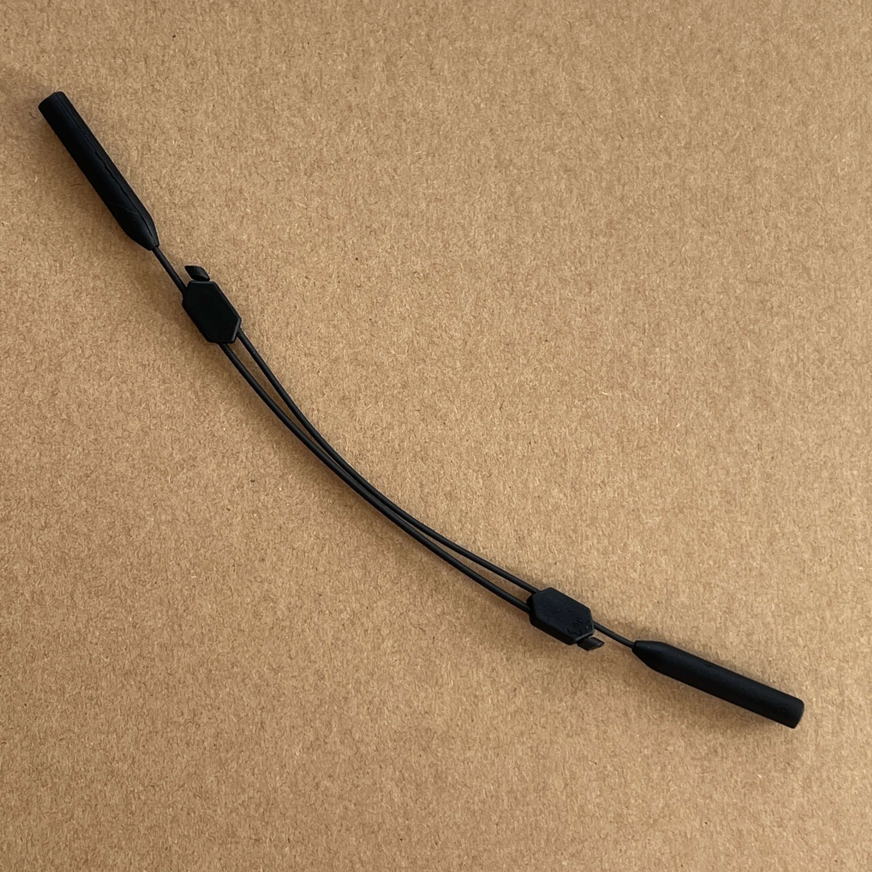Adjustable Sunglasses Holder S - Sunglass Retainer Cord のレビューと価格