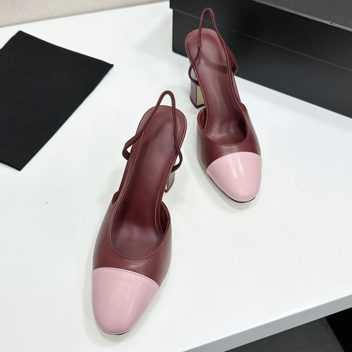 2026 Women's Two-Tone Slingbac - Casual Sandal Leather のレビューと価格