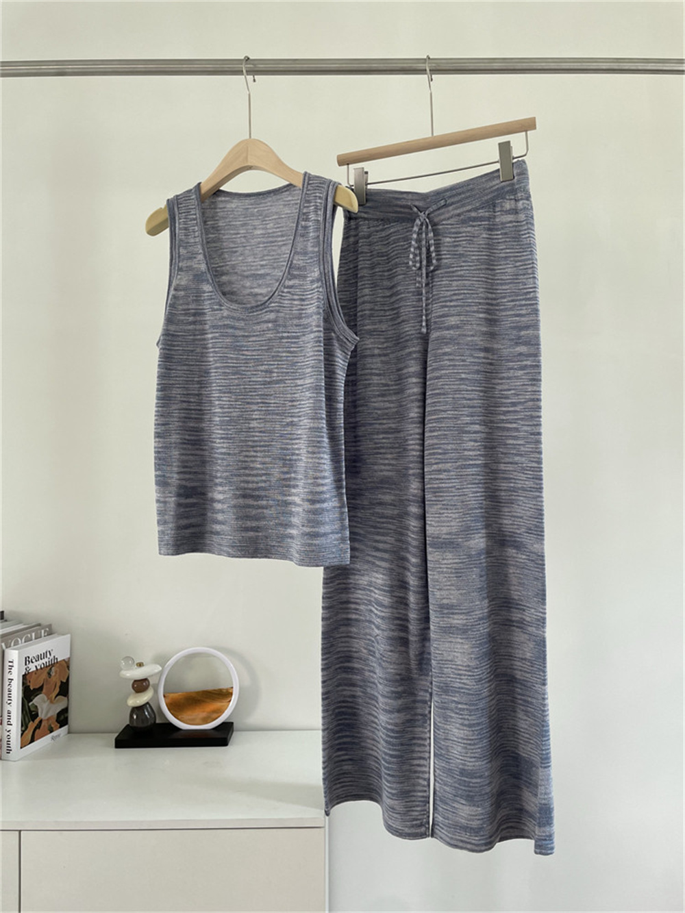 26 New Women's Clothes U-neck  - Short Linen Drawstring のレビューと価格